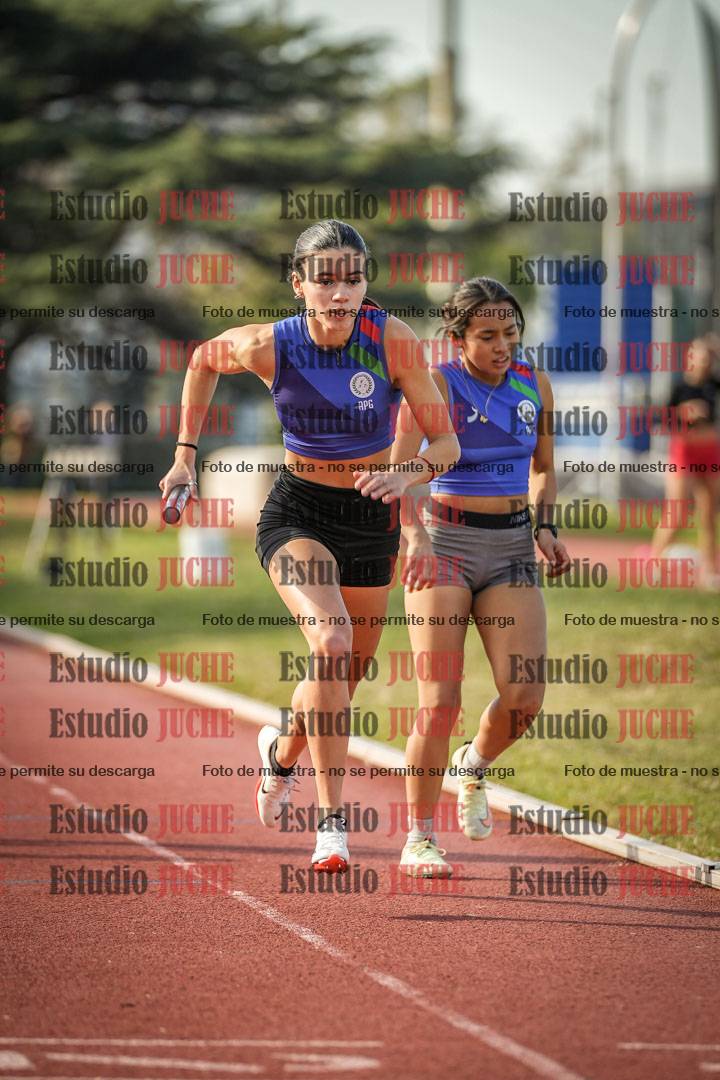 Fotos de las postas 4x400 m llanos de mujeres