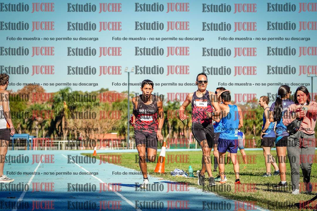 Fotos durante los relevos