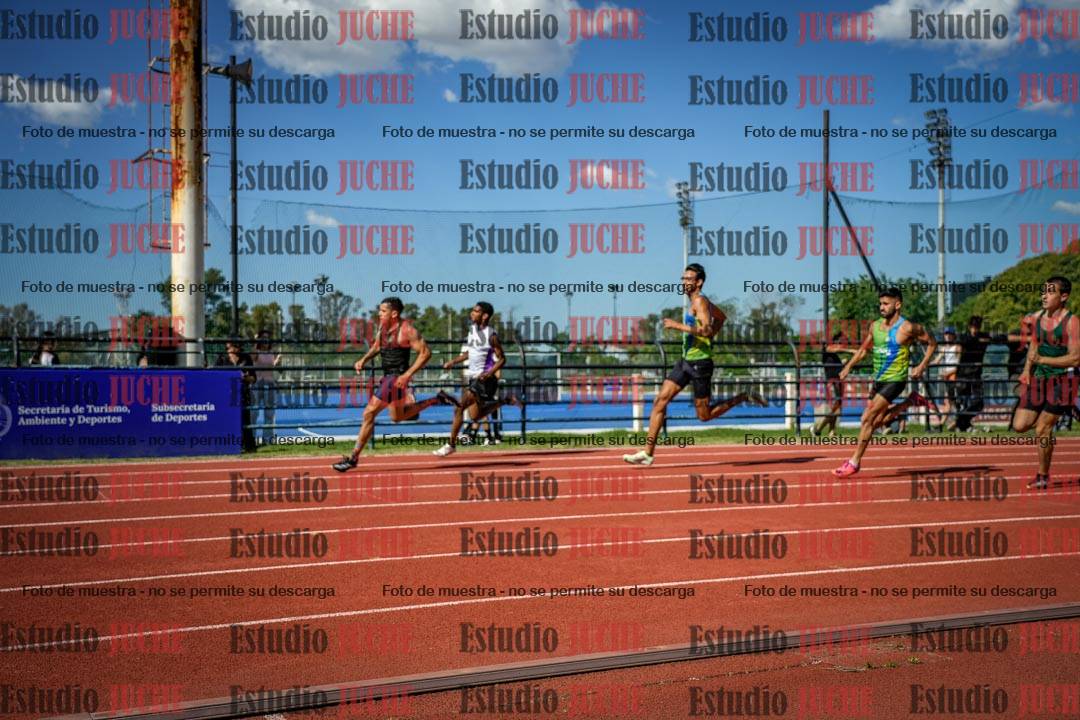 Fotos de los 200 m llanos de varones
