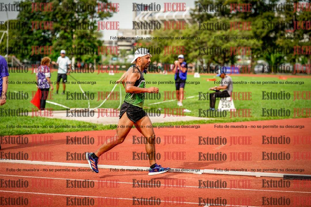 Fotos de los 3000 m con obstáculos de varones
