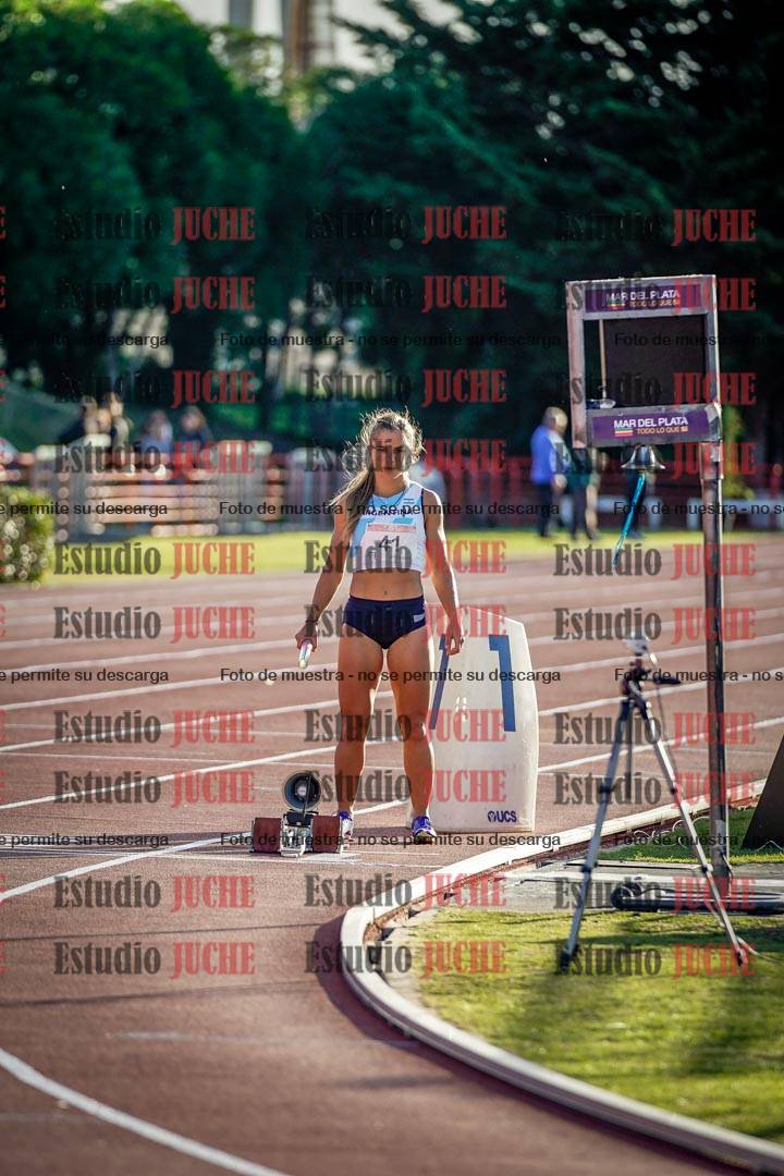Fotos de los relevos 4x100 m de mujeres