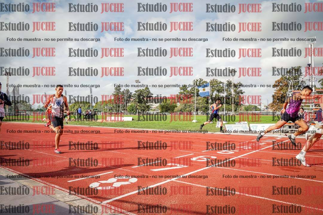 Fotos de los 400 m llanos de varones