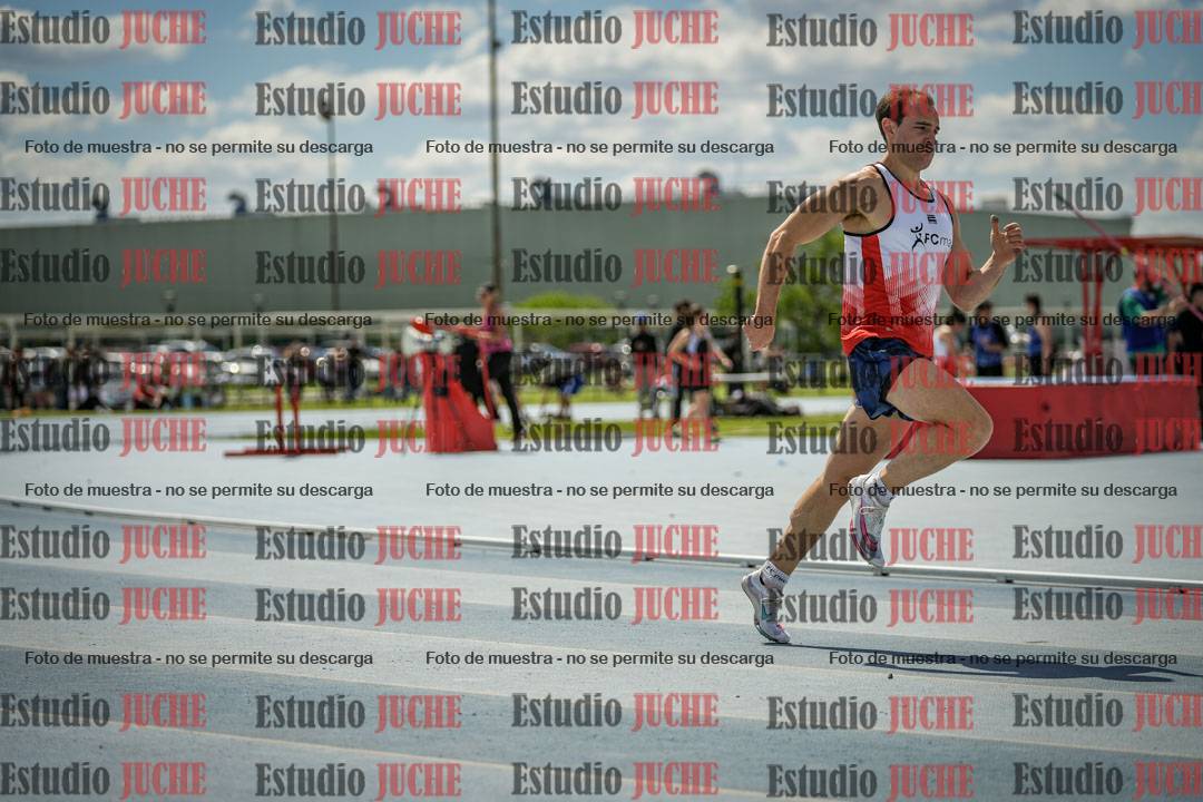 Fotos de los 400 m llanos de varones