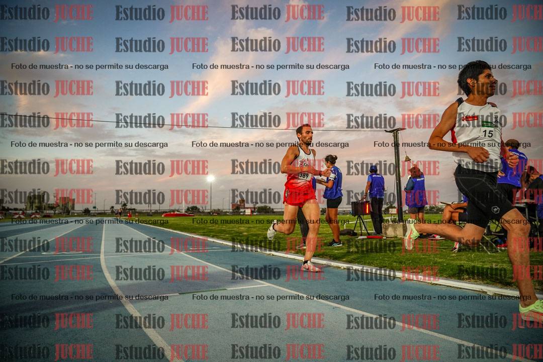 Fotos de los 3000 m llanos de varones