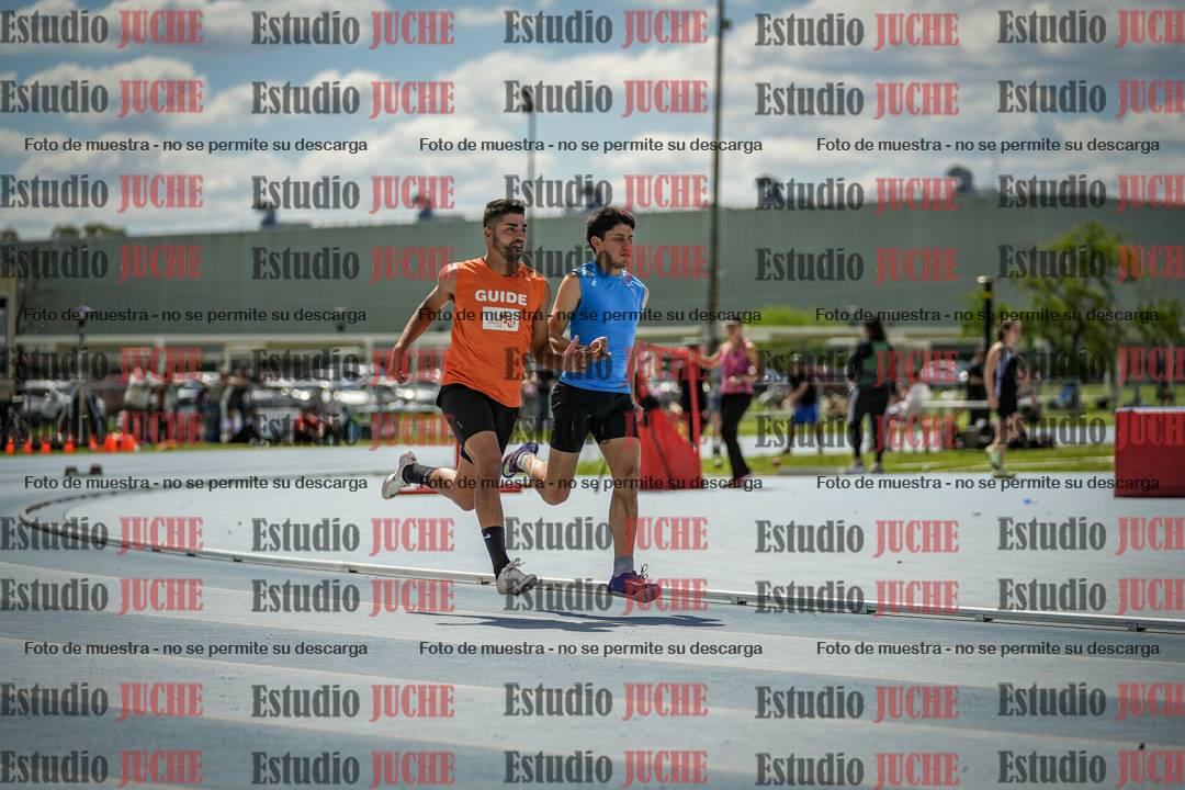 Fotos de los 400 m llanos de varones
