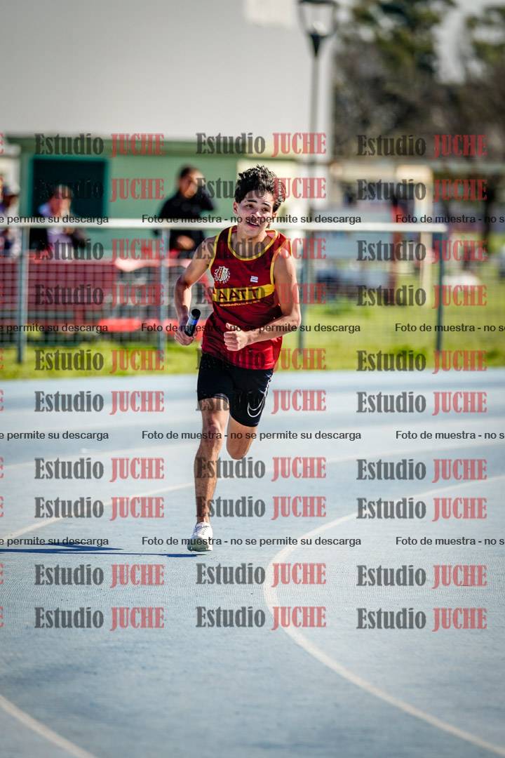 Fotos de las postas 8x300 m mixtas