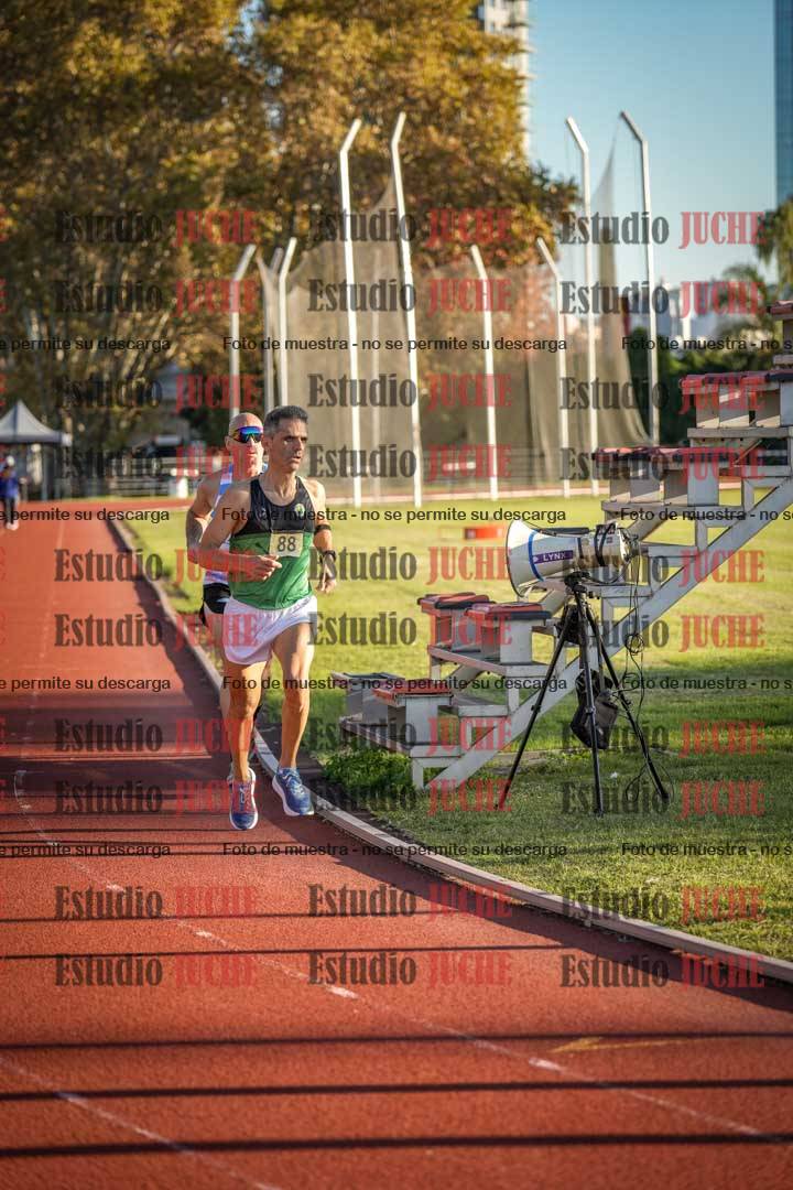 Fotos de los 3000 m llanos de varones