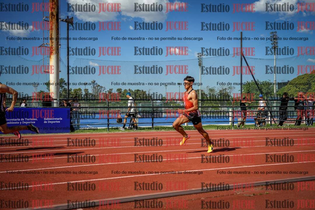 Fotos de los 200 m llanos de varones