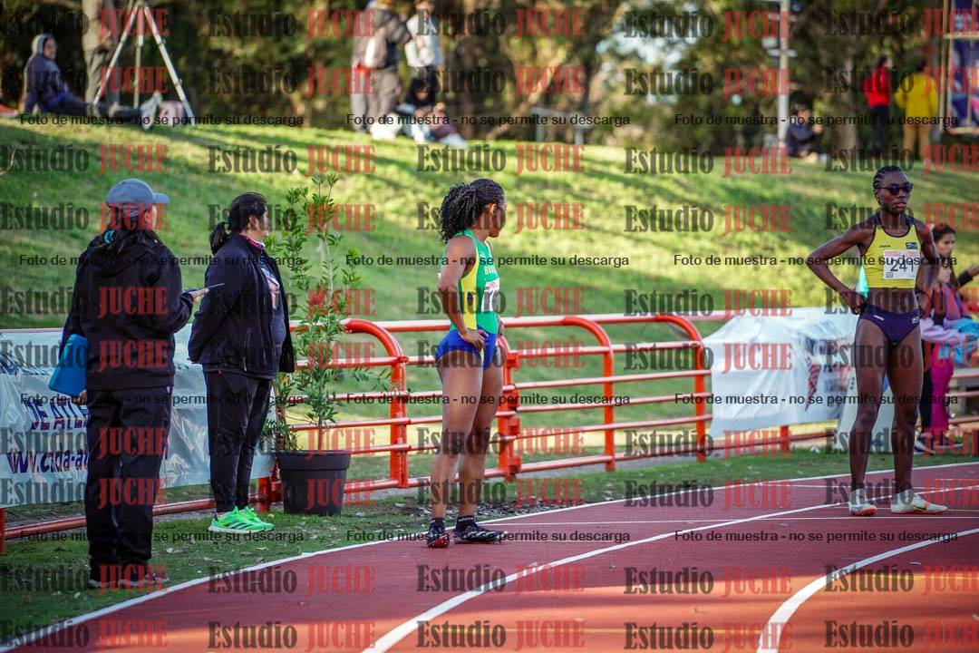 Fotos de los relevos 4x100 m de mujeres