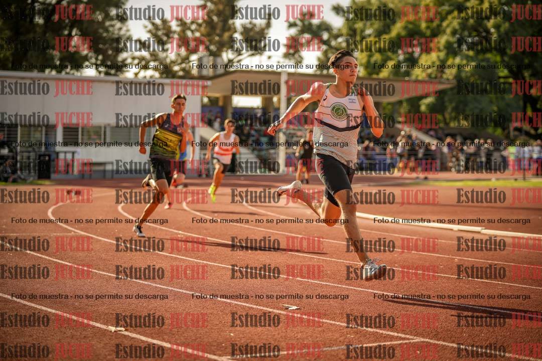 Fotos de los 400 m llanos de varones