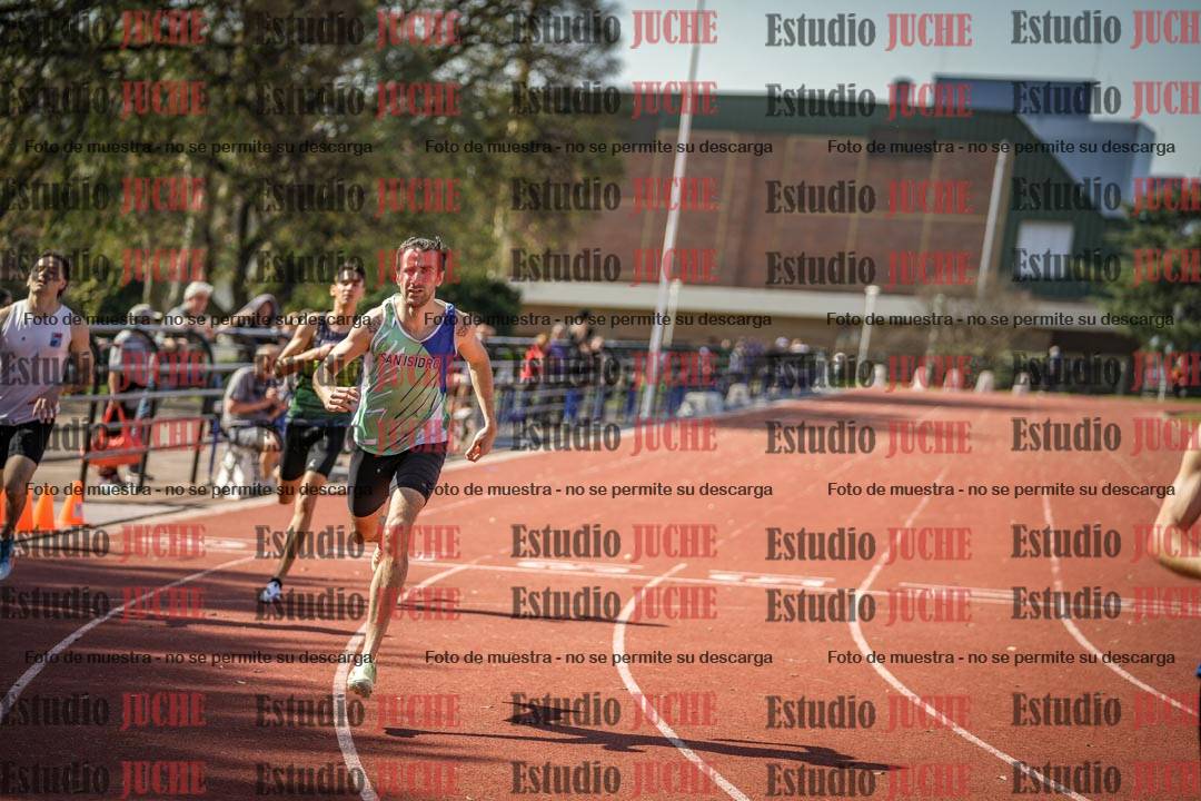 Fotos de los 400 m llanos de varones