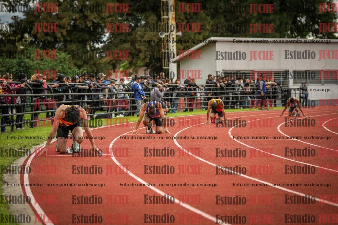 Fotos de los 400 m llanos de varones