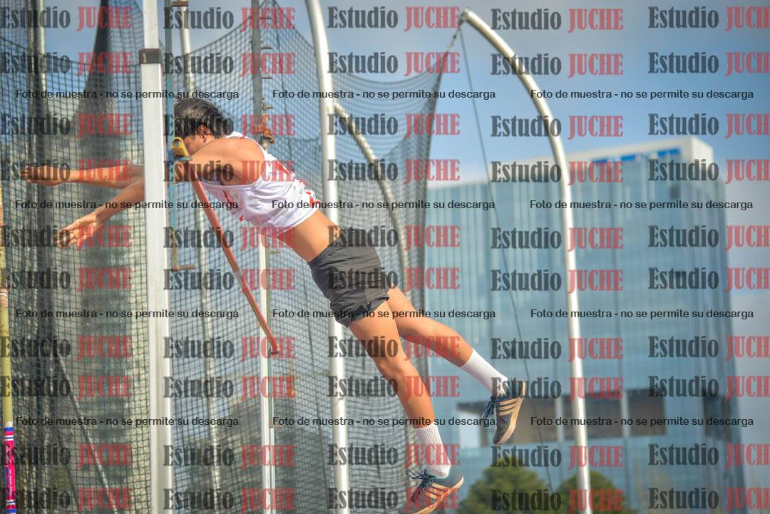 Fotos del salto con garrocha de varones - decatlón 8