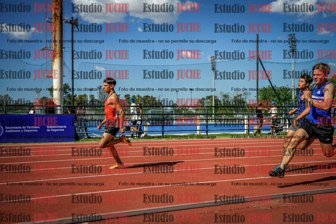 Fotos de los 200 m llanos de varones