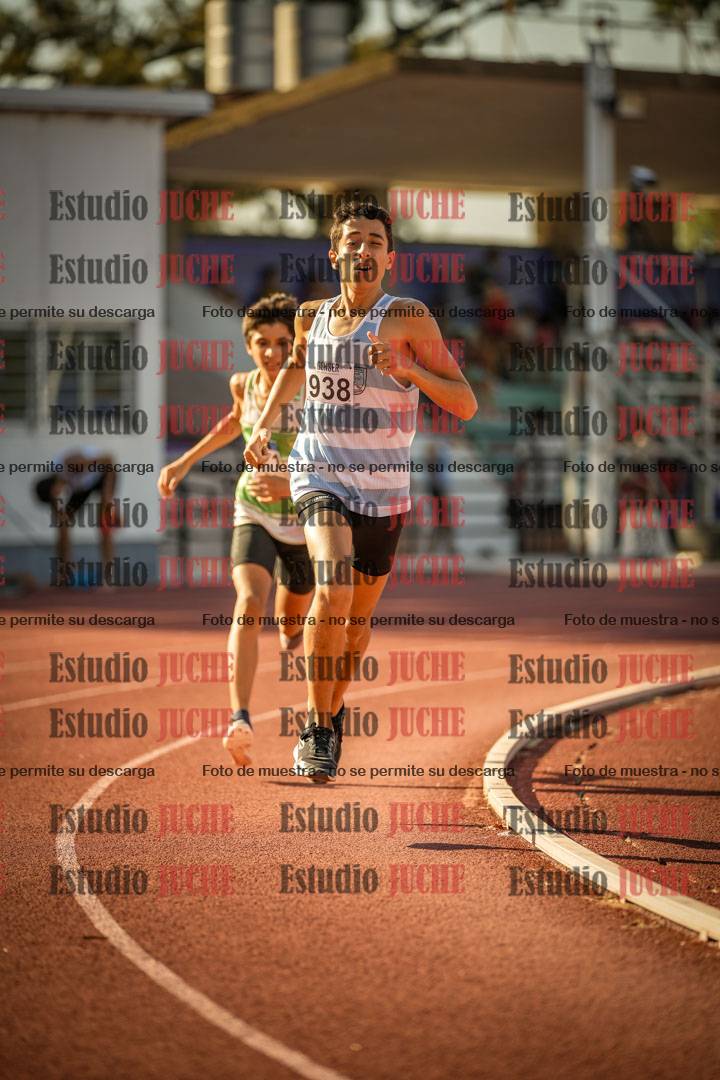 Fotos de los 800 m llanos de varones