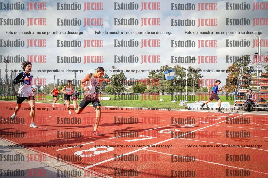 Fotos de los 400 m llanos de varones