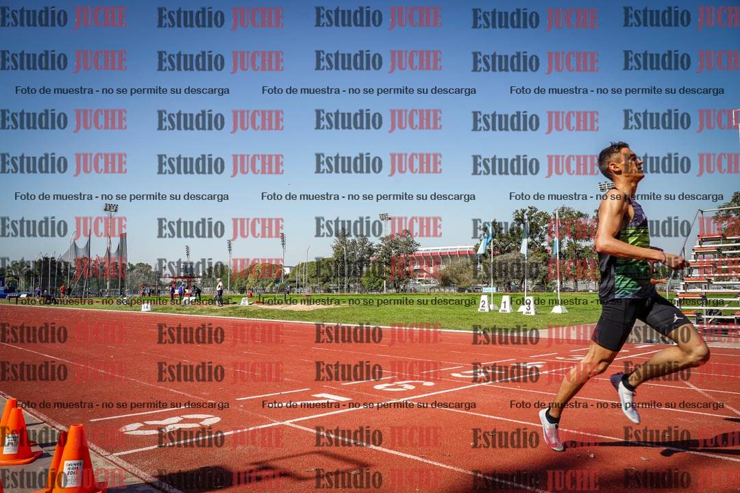 Fotos de los 400 m llanos de varones