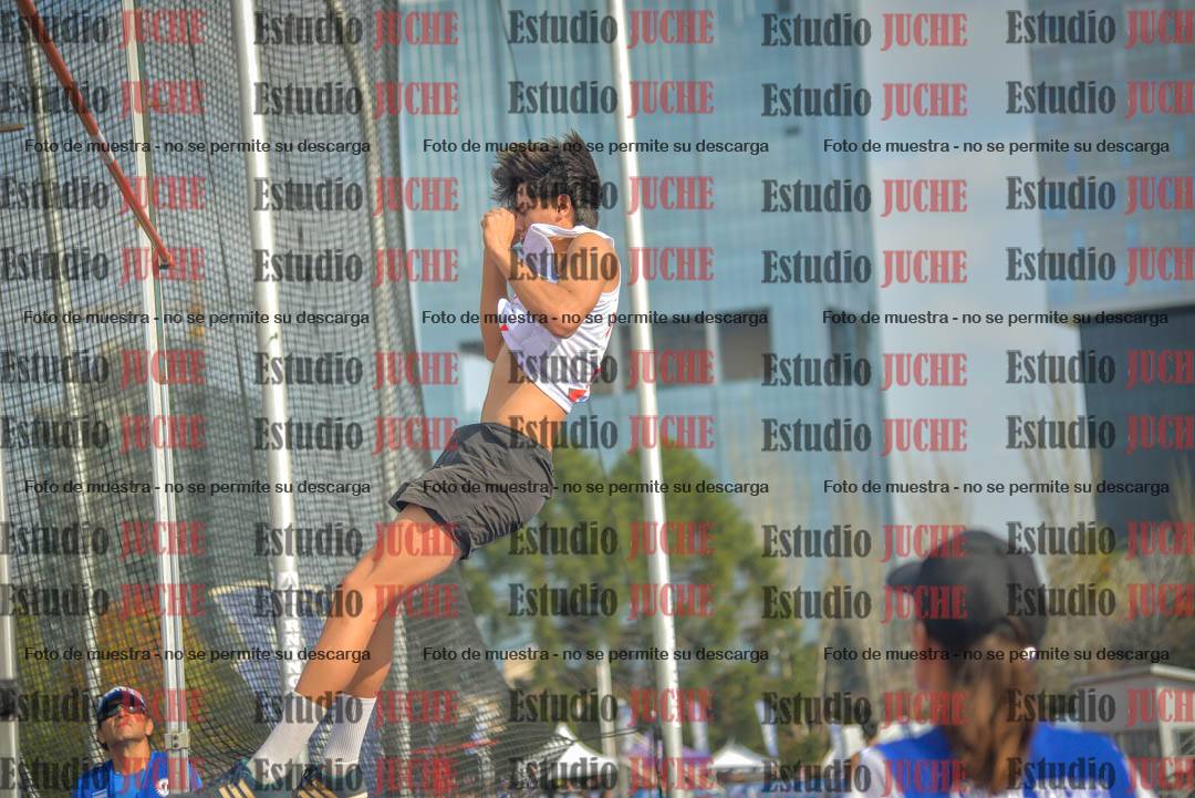 Fotos del salto con garrocha de varones - decatlón 8