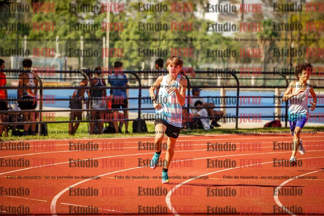 Fotos de los 400 m llanos de varones