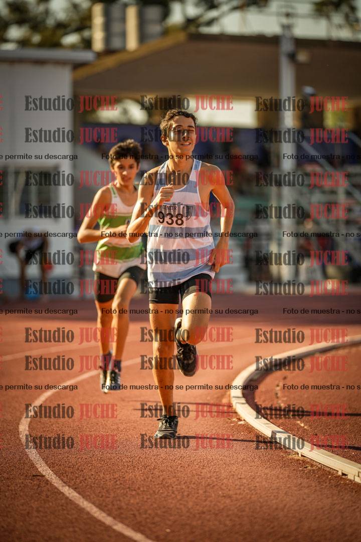 Fotos de los 800 m llanos de varones