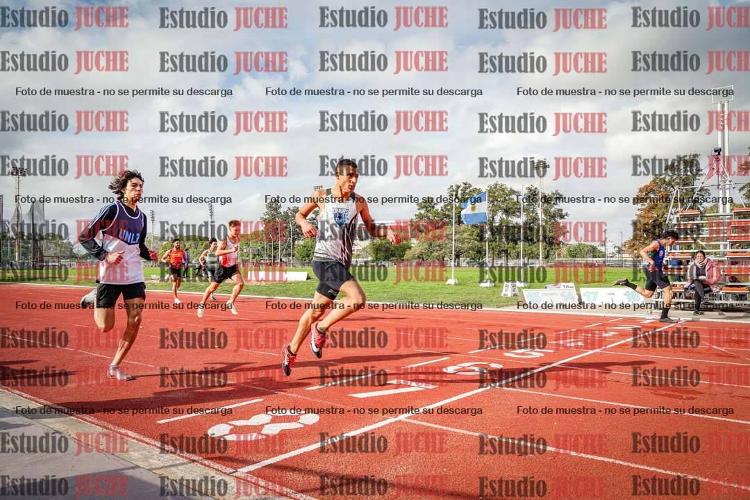 Fotos de los 400 m llanos de varones