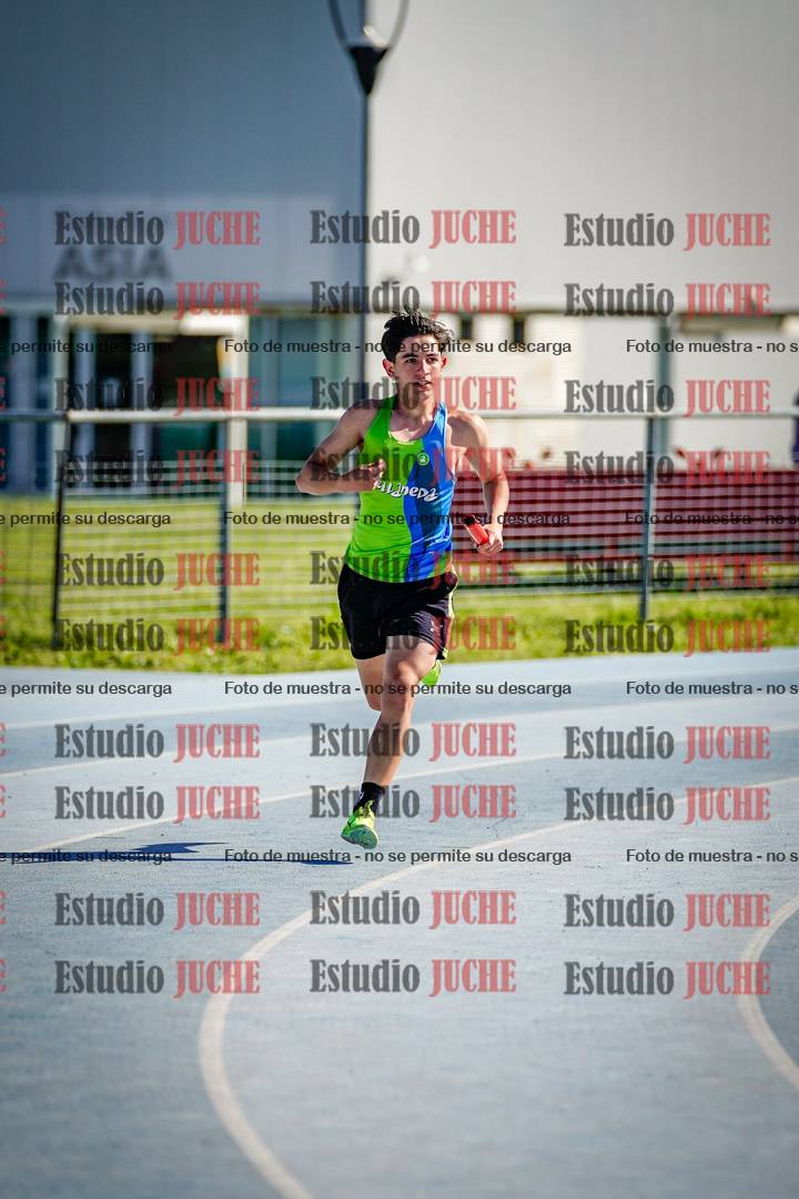 Fotos de las postas 8x300 m mixtas
