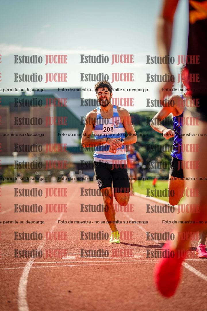Fotos de los 800 m llanos de varones