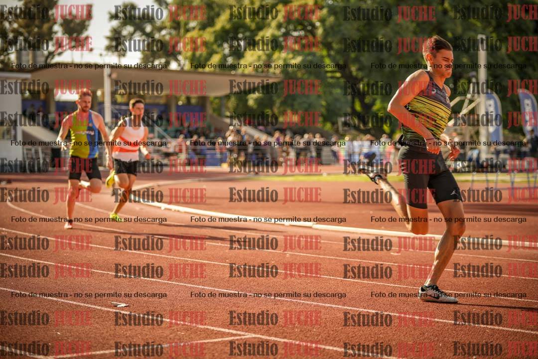Fotos de los 400 m llanos de varones