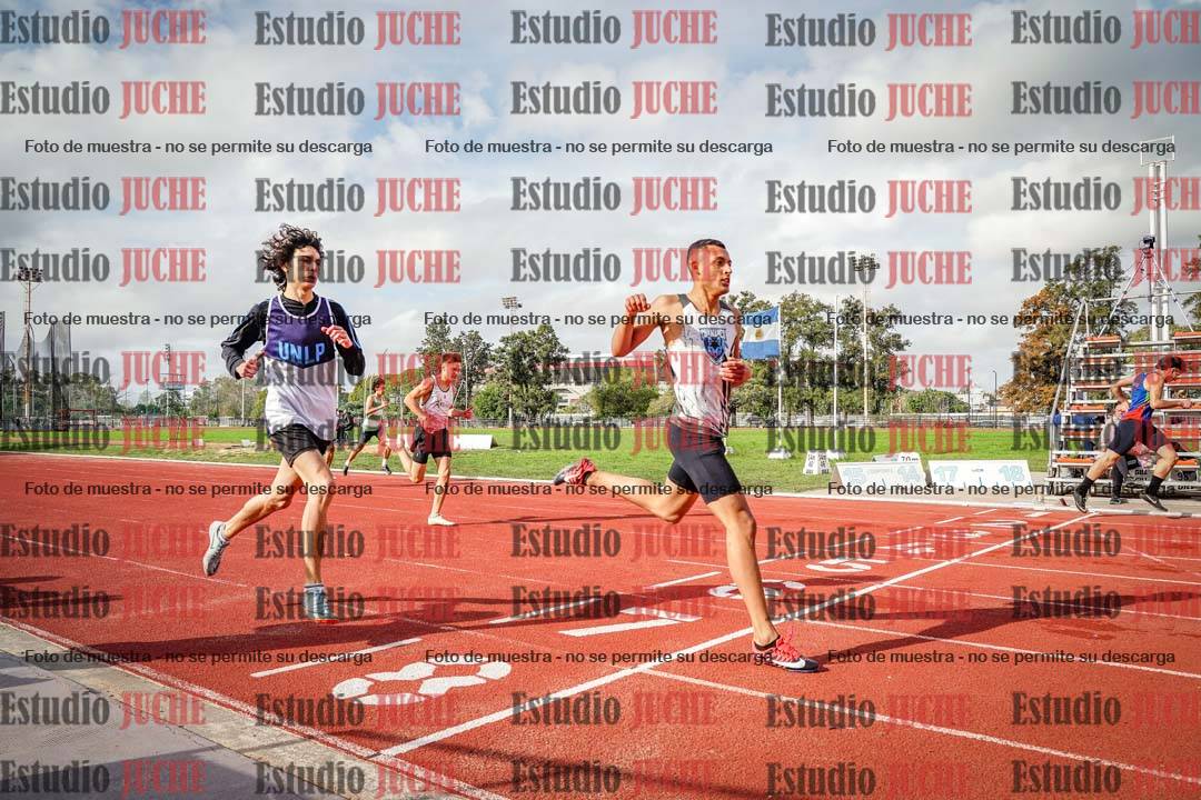 Fotos de los 400 m llanos de varones