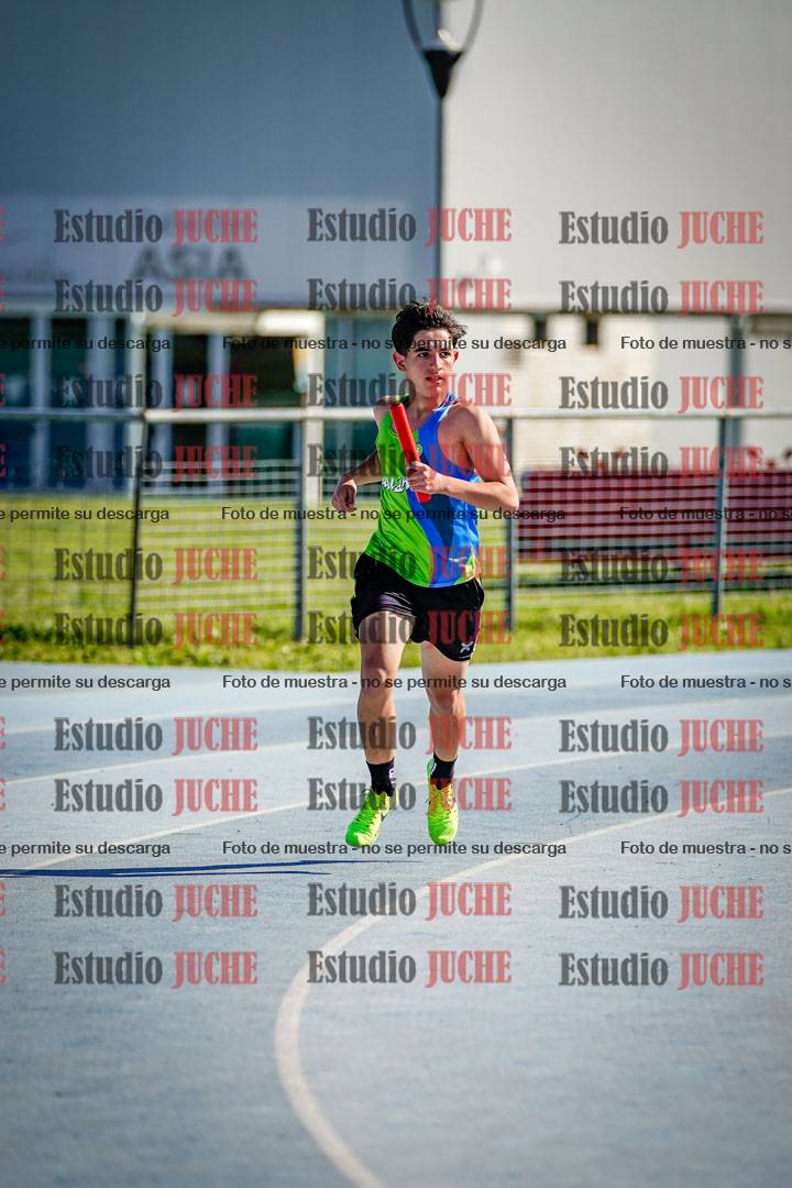 Fotos de las postas 8x300 m mixtas