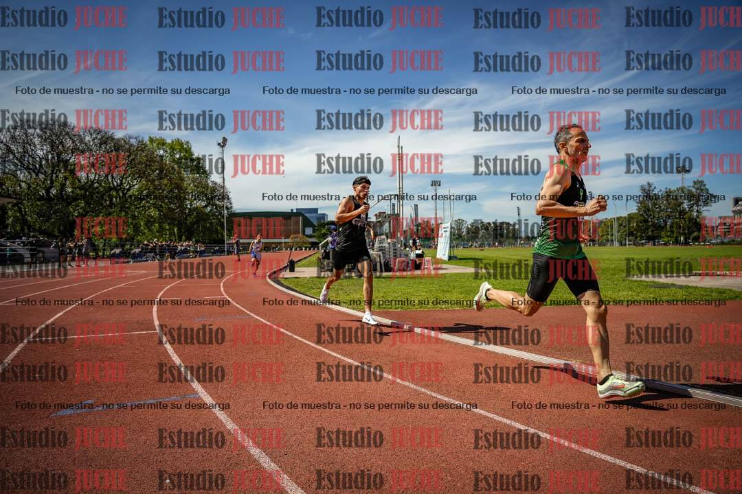 Fotos de los 800 m llanos de varones