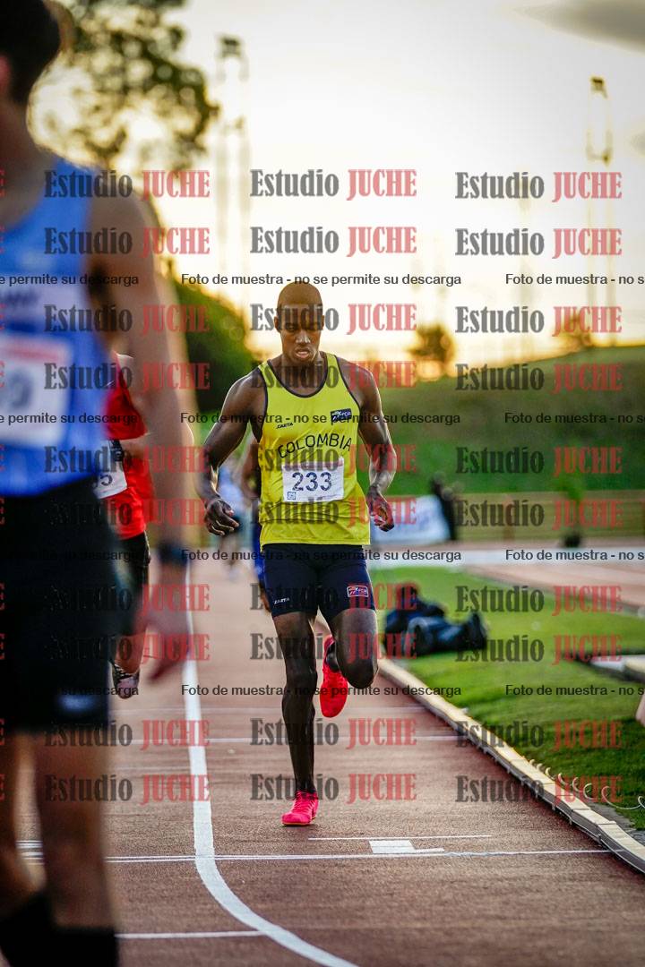 Fotos de los 1500 m llanos de varones - deca 10
