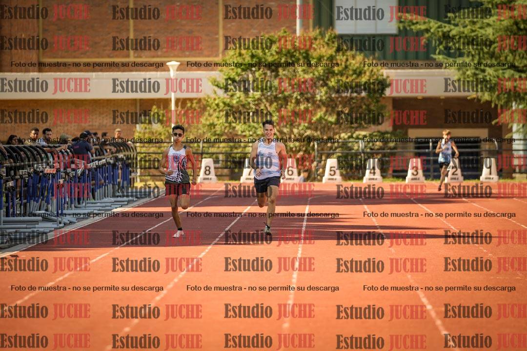 Fotos de los 400 m llanos de varones