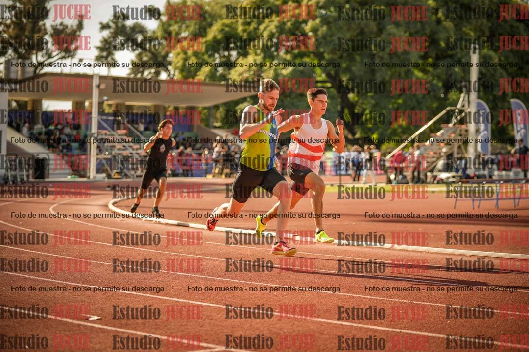 Fotos de los 400 m llanos de varones