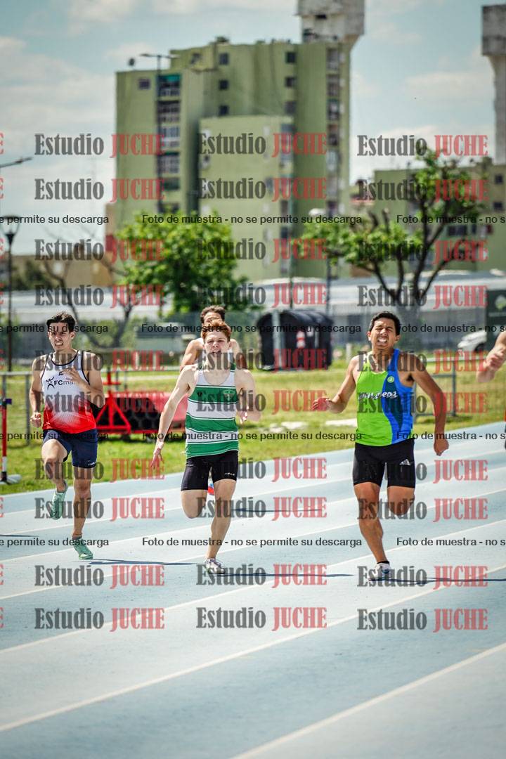 Fotos de los 400 m llanos de varones