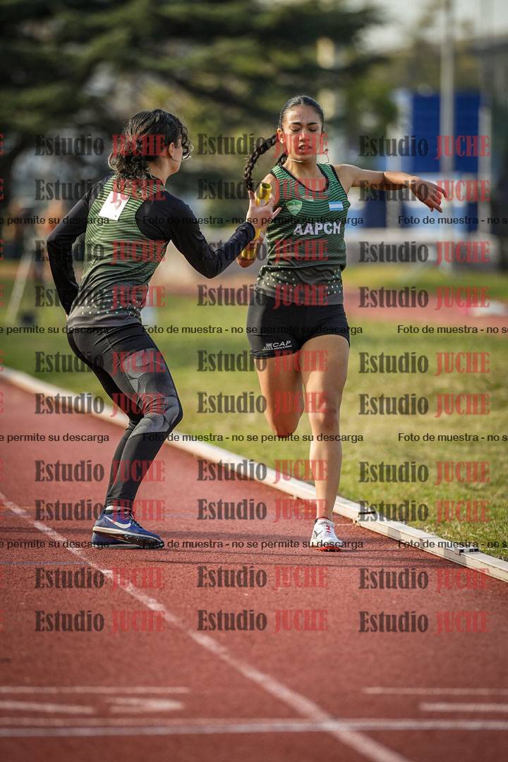 Fotos de las postas 4x400 m llanos de mujeres