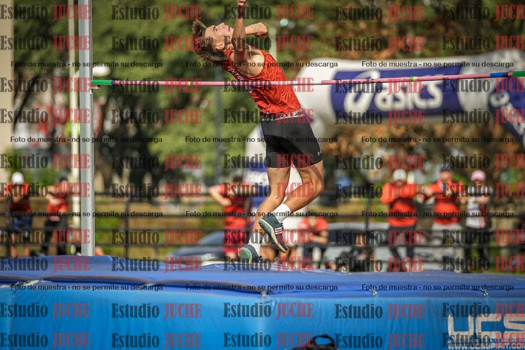 Fotos del salto en alto de varones
