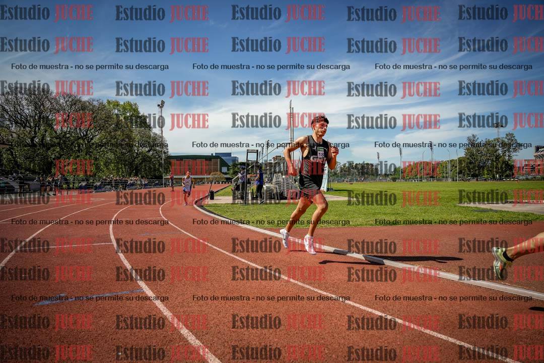 Fotos de los 800 m llanos de varones