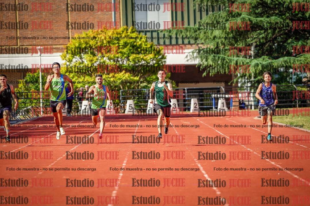 Fotos de los 200 m llanos de varones