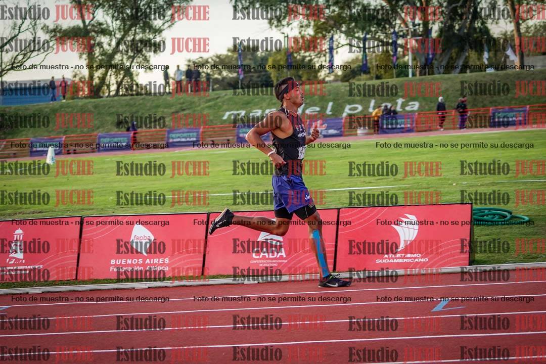 Fotos de los 1500 m llanos de varones - deca 10