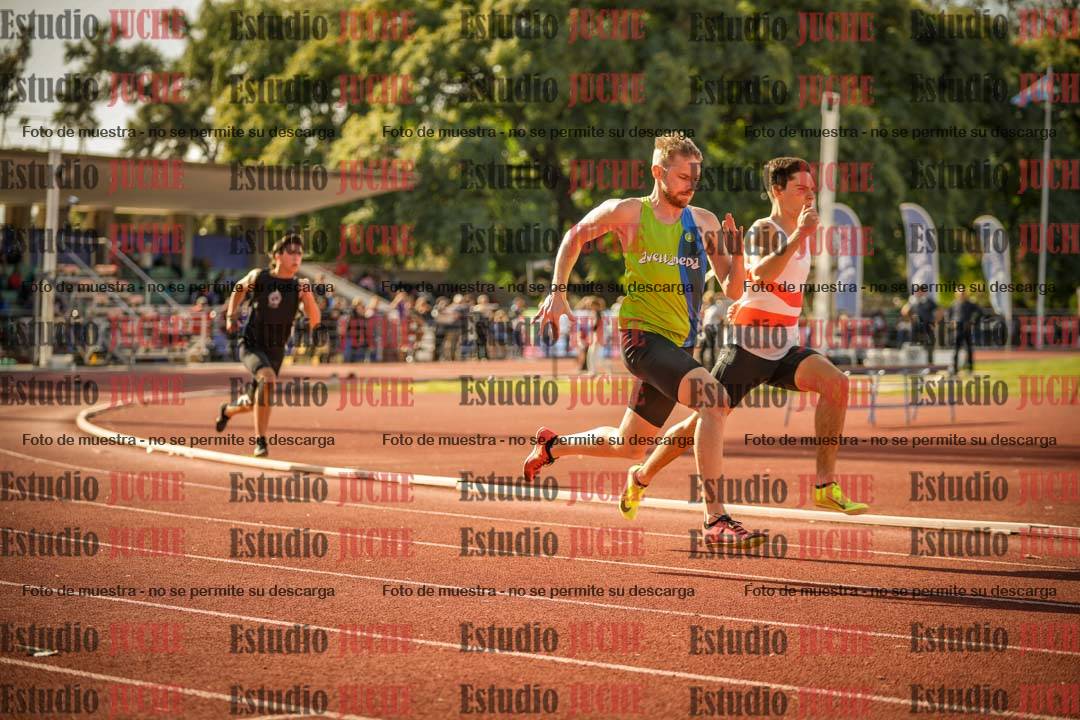 Fotos de los 400 m llanos de varones