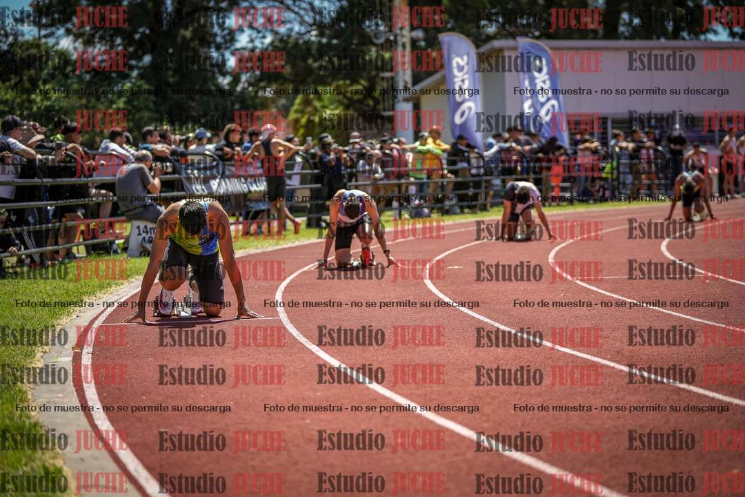 Fotos de los 400 m llanos de varones