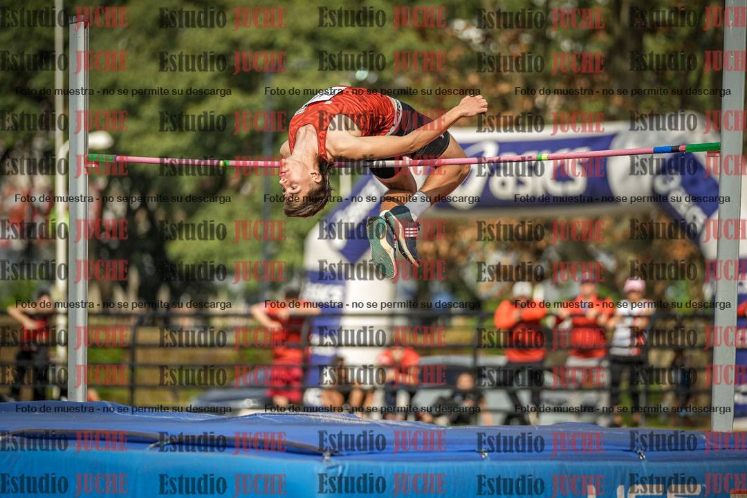 Fotos del salto en alto de varones