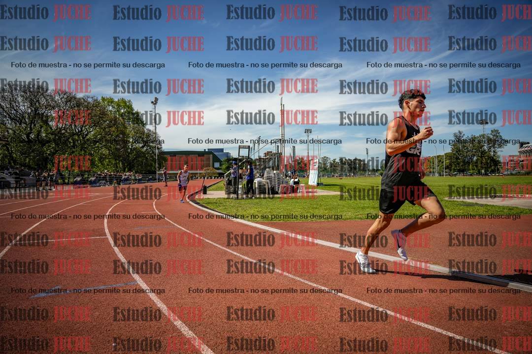Fotos de los 800 m llanos de varones