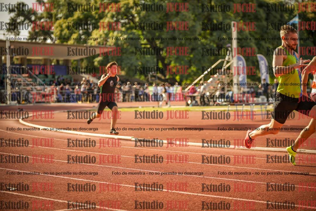 Fotos de los 400 m llanos de varones