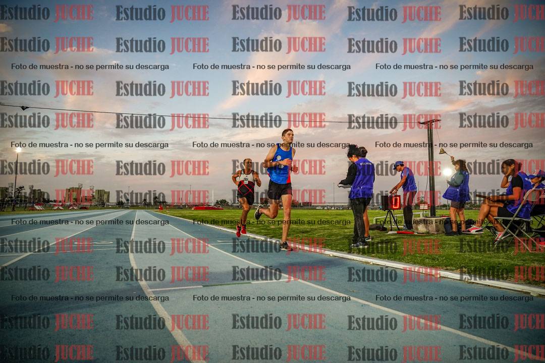 Fotos de los 3000 m llanos de varones