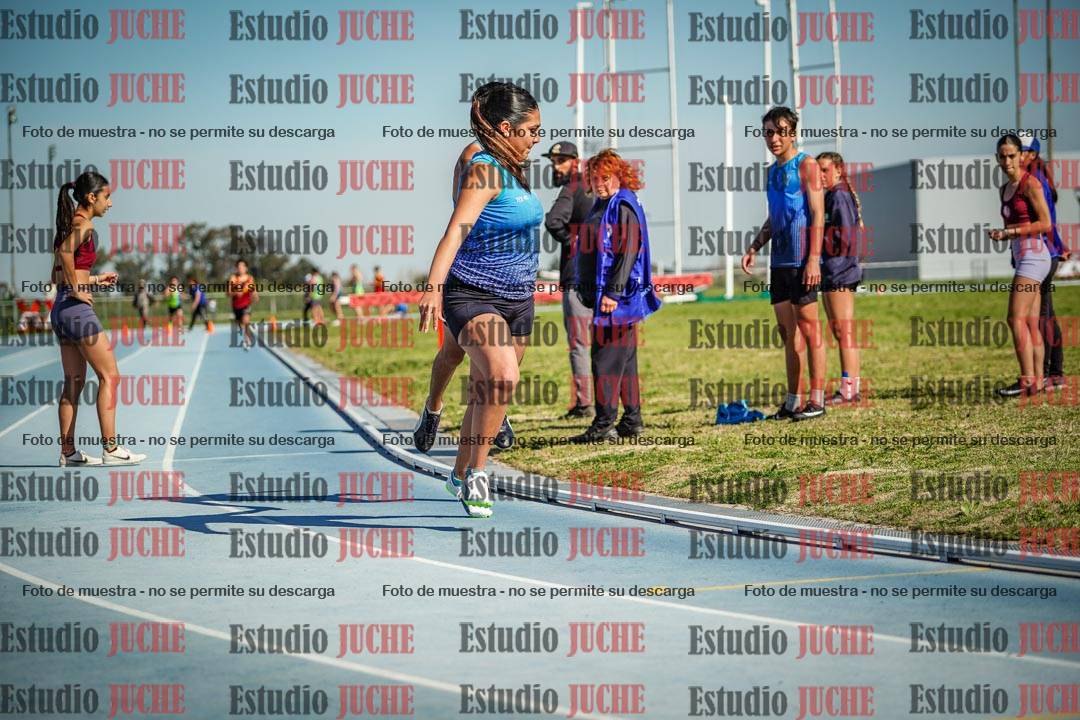 Fotos de las postas 8x300 m mixtas