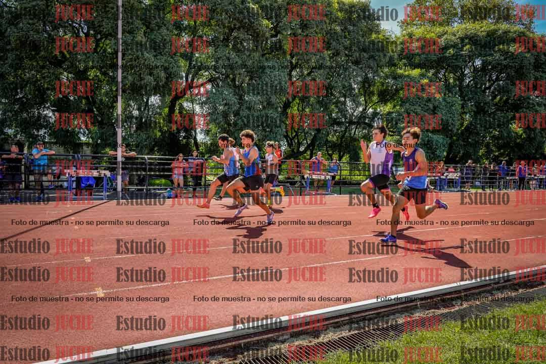 Fotos de los 80 m de varones