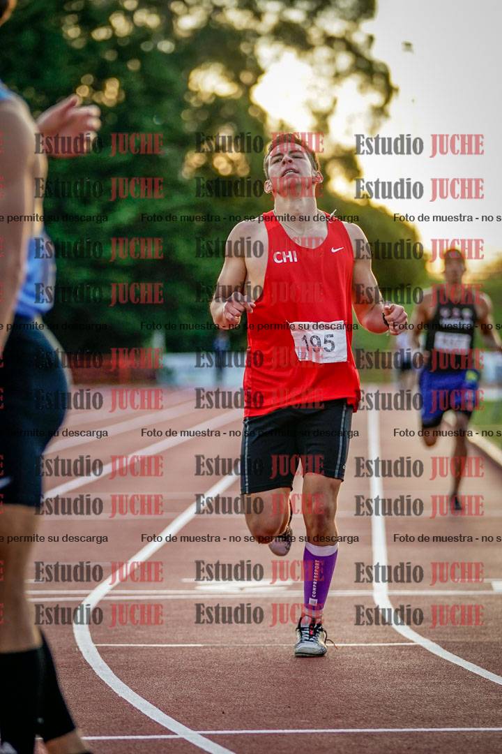 Fotos de los 1500 m llanos de varones - deca 10