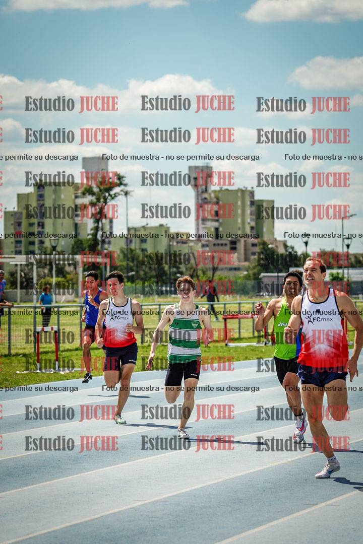 Fotos de los 400 m llanos de varones